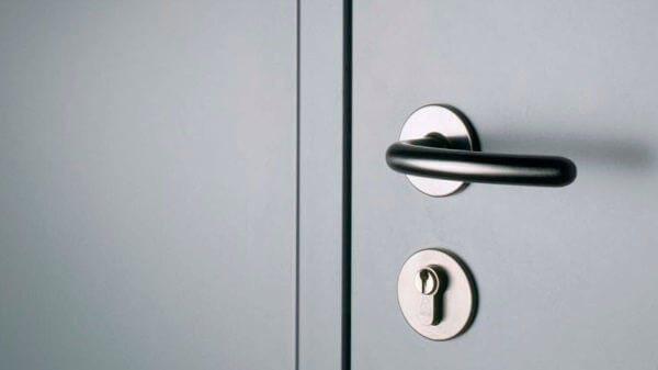 Вскрытие металлических дверей в Томске